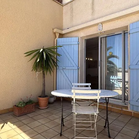 Proche Port Avec Terrasse A - Fr-1-225c-122 Apartmán